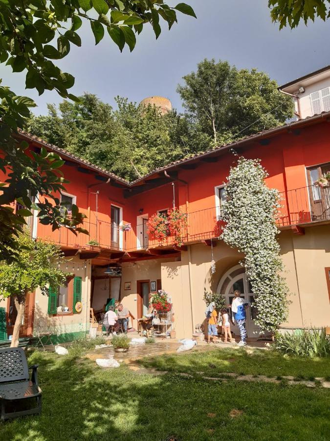 Pocoburro Ca' D'Arte Bed and Breakfast Montaldo Roero Exteriör bild