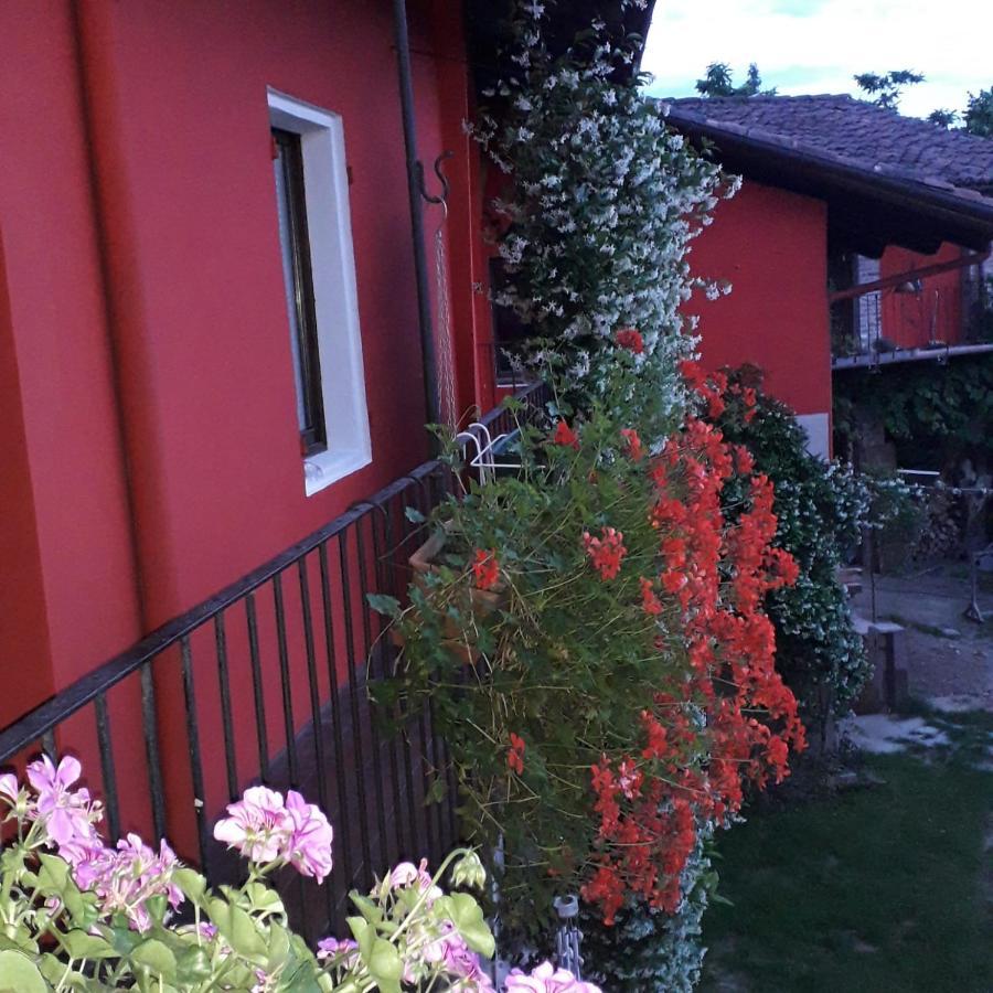 Pocoburro Ca' D'Arte Bed and Breakfast Montaldo Roero Exteriör bild
