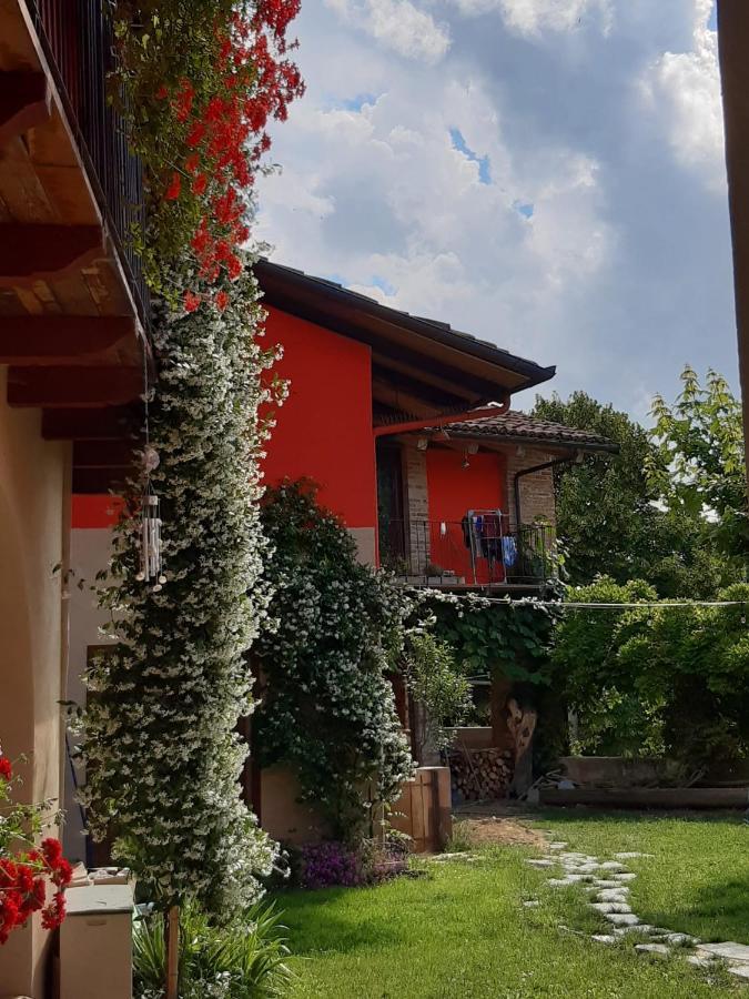 Pocoburro Ca' D'Arte Bed and Breakfast Montaldo Roero Exteriör bild