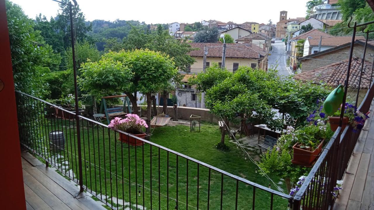 Pocoburro Ca' D'Arte Bed and Breakfast Montaldo Roero Exteriör bild