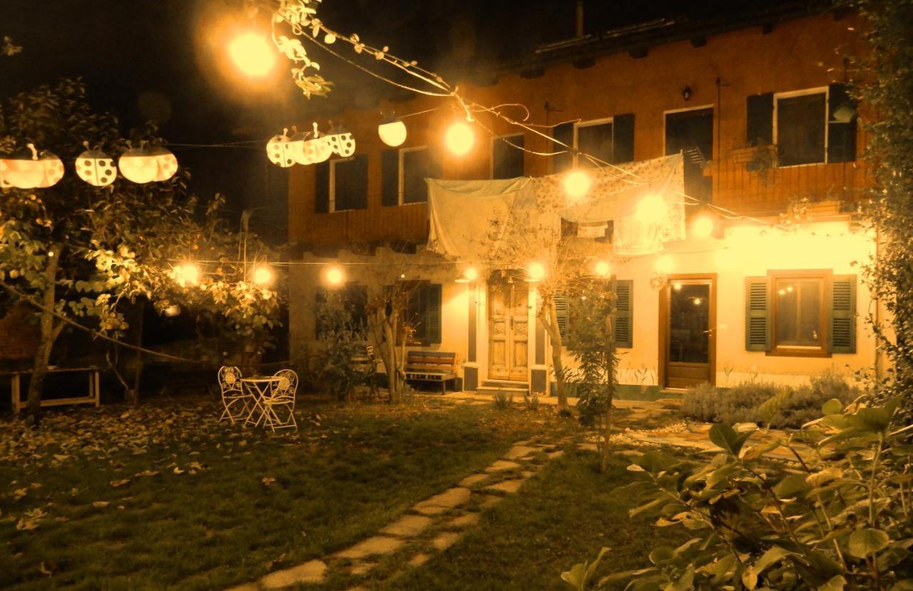 Pocoburro Ca' D'Arte Bed and Breakfast Montaldo Roero Exteriör bild