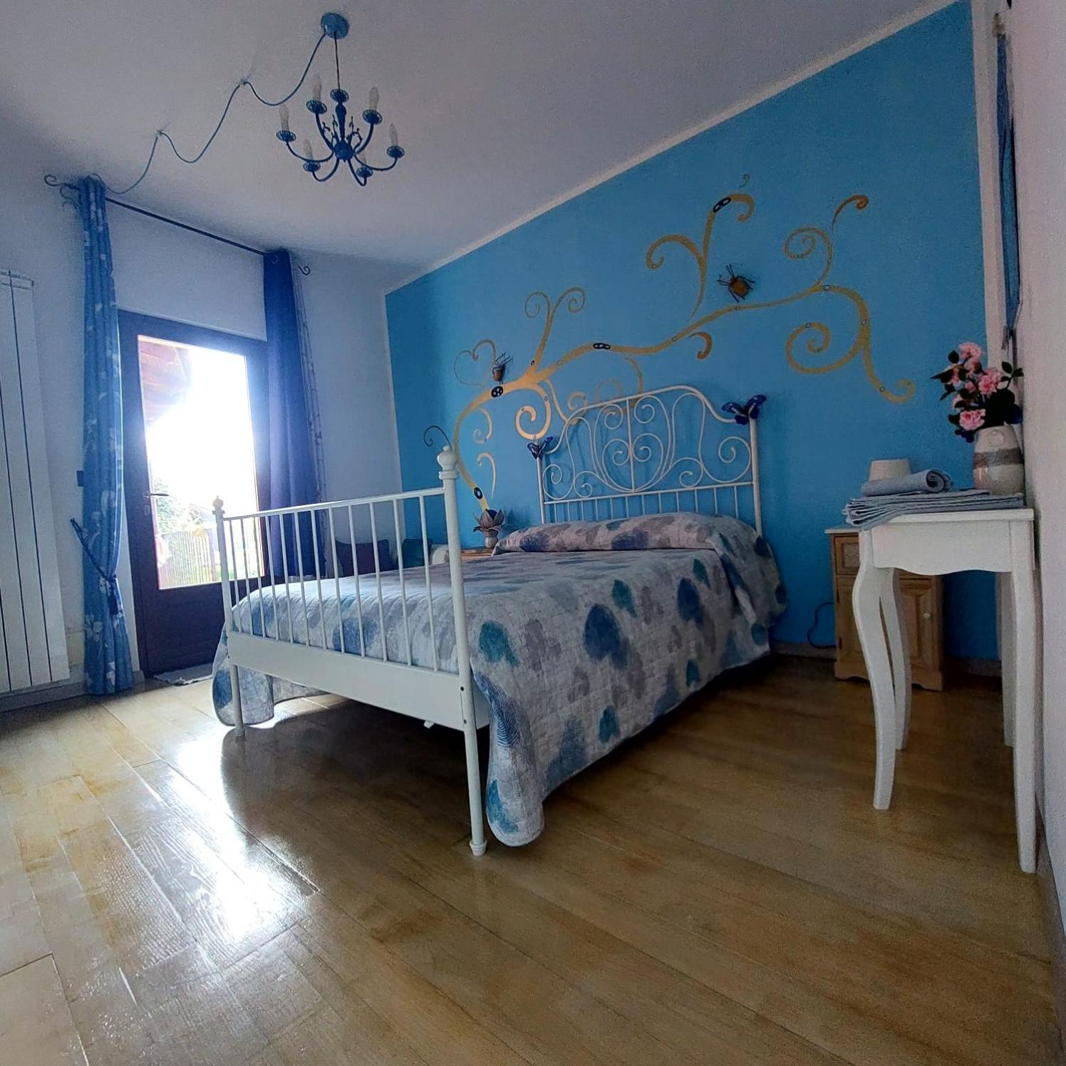 Pocoburro Ca' D'Arte Bed and Breakfast Montaldo Roero Exteriör bild